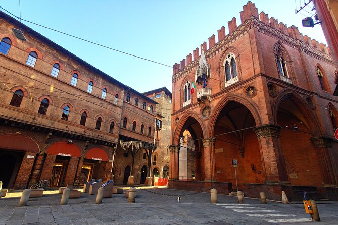 Bologna Murder Mystery: Self-Guided City Quest - How this Bologna mystery quest works