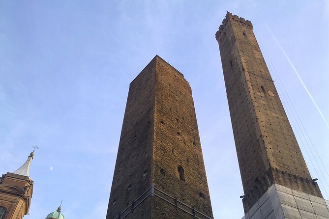 Bologna Scavenger Hunt and Highlights Self Guided Audio Tour - Key points to know before you start