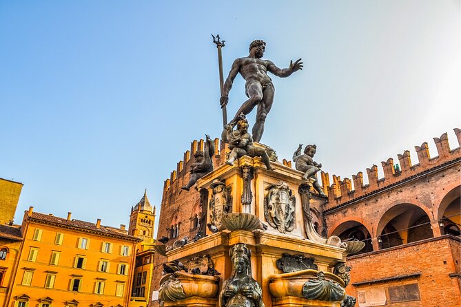 Bologna Scavenger Hunt and Highlights Self Guided Audio Tour - Piazza Minghetti and the quieter middle stretch