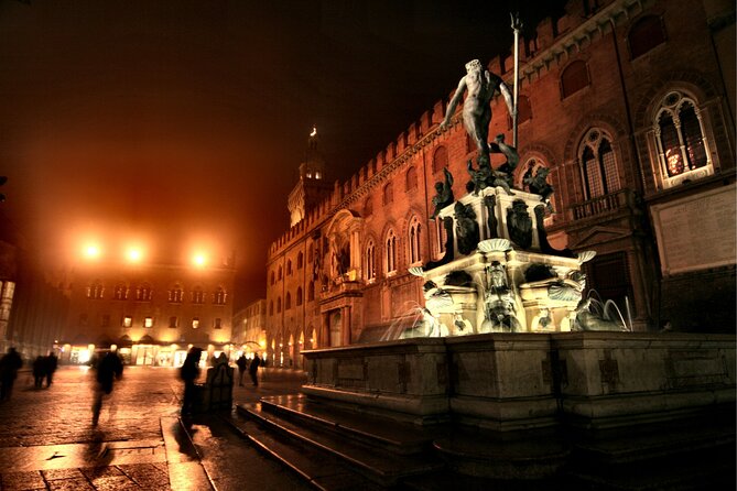 Bologna Scavenger Hunt and Highlights Self Guided Audio Tour - Oratorio Spirito Santo and the Basilica of San Domenico
