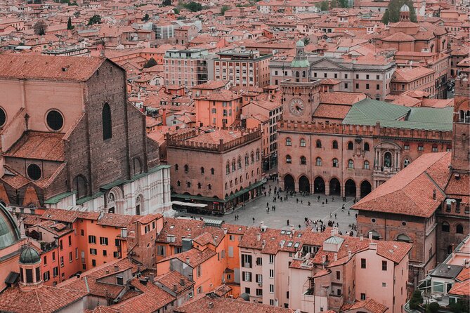 Bologna Scavenger Hunt and Highlights Self Guided Audio Tour - Who will enjoy this Bologna activity