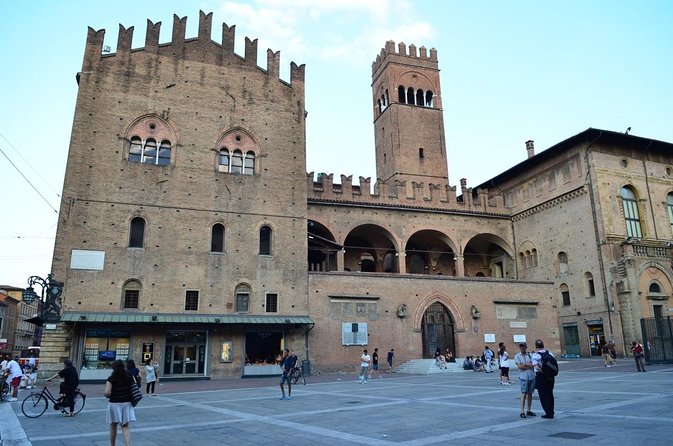 Bologna Secrets Quest: Self-Guided Hidden Gems Adventure - A city game built around Bologna’s old center