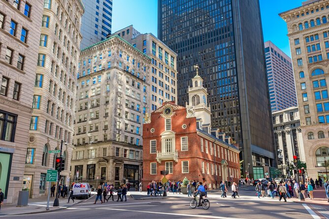 Boston Record Breakers: Self-Guided Scavenger Hunt - Starting at the Boston Public Library