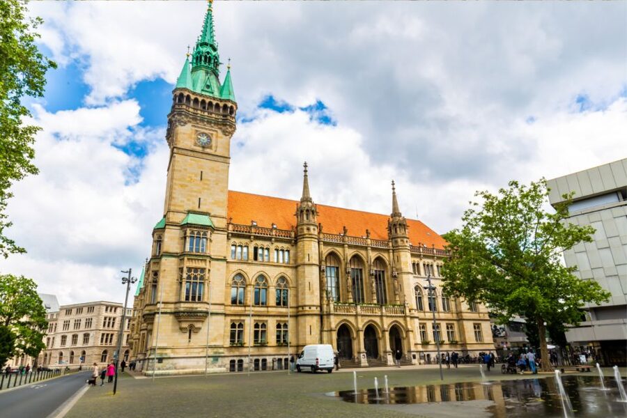 Braunschweig: Scavenger Hunt Self-Guided Walking Tour - Jakobs-Kemenate and the older city