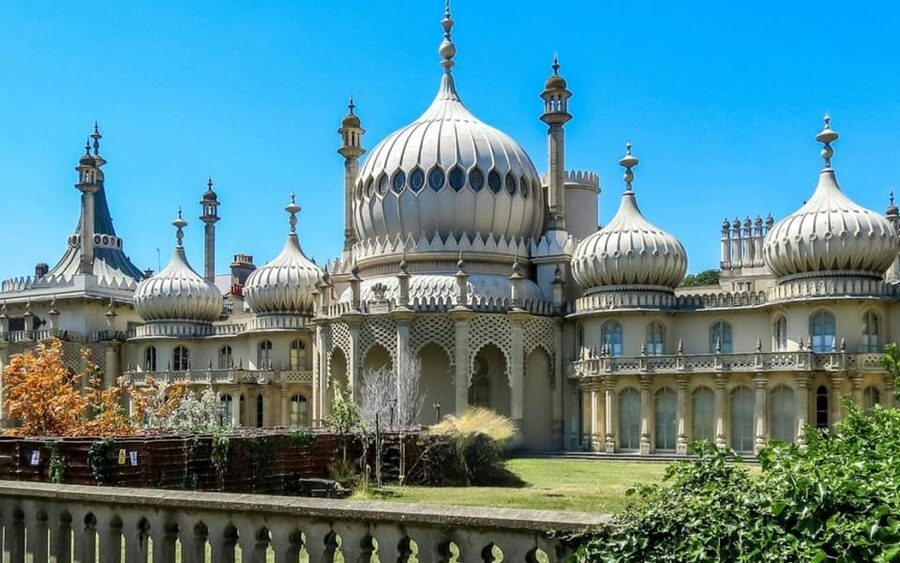 Brighton: City Walking Tour & Exploration Game - Finishing at the Royal Pavilion