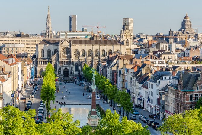 Brussels Origins of the City: Exploration Game and Tour - The Pigeon-Soldier monument and Brussels’ quieter corners