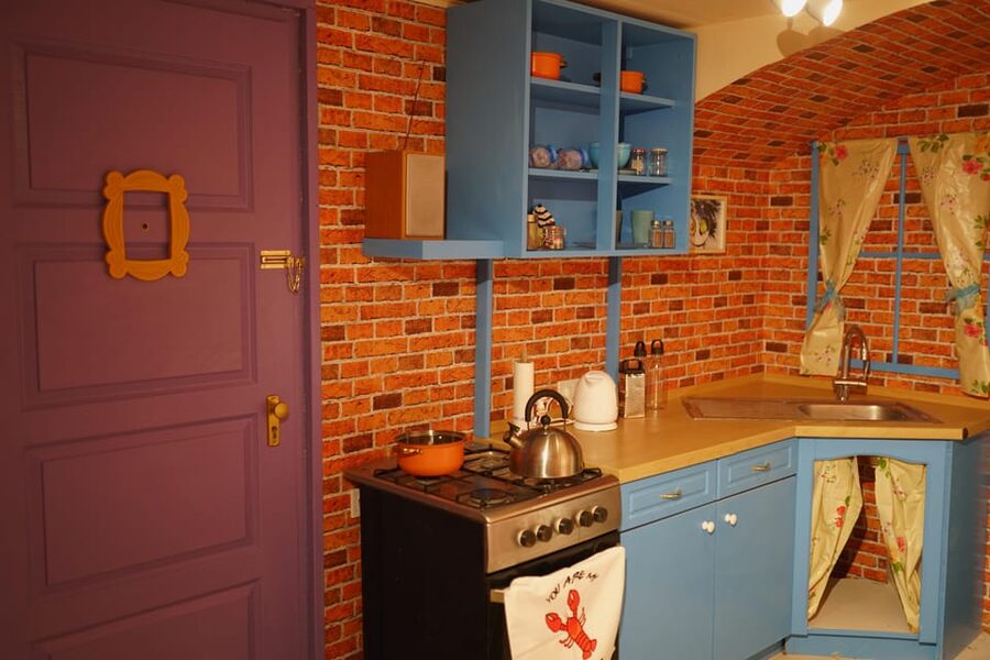 Budapest: 90s Sitcom Escape Room Adventure with Drinks - Monica’s kitchen starts the story