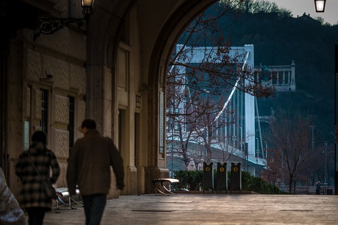 Budapest Highlights Self guided scavenger hunt and Walking Tour - Liberty Statue and the Danube Crossing