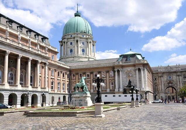 Budapest Scavenger Hunt and Highlights Self Guided Audio Tour - Key points at a glance