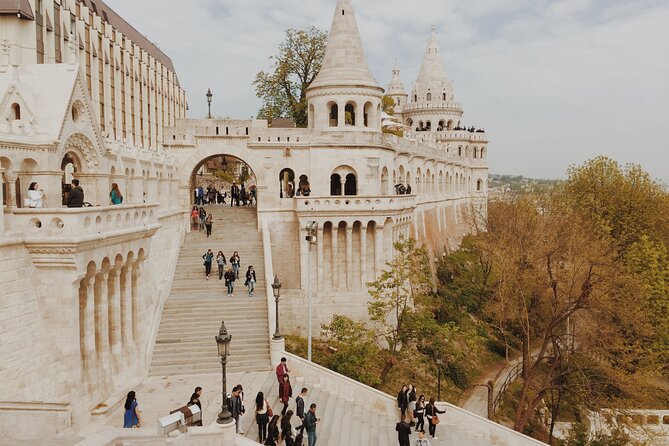 Budapest Scavenger Hunt and Highlights Self Guided Audio Tour - Finishing near the Chain Bridge