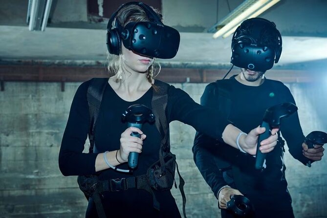 Bundle: 1 hour Axe Throwing+ 1 hour VR Escape Game - Key points at a glance