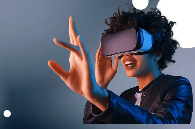 Bundle: 1 hour Axe Throwing+ 1 hour VR Escape Game - What makes Ricky’s guidance useful