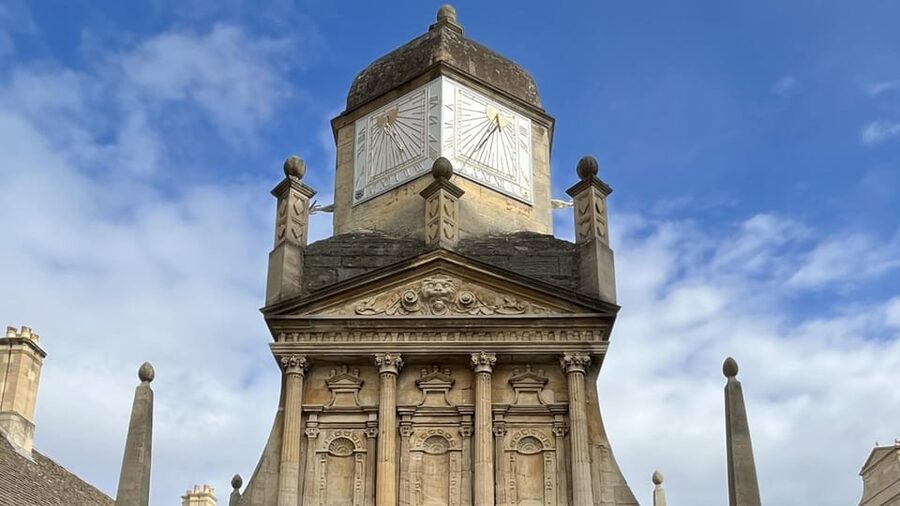 Cambridge: City Walking Tour & Exploration Game - Who should book the Cambridge Quest?