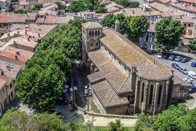 Carcassonne Scavenger Hunt and Highlights Self-Guided Tour - Narrow streets, pauses, and photo stops
