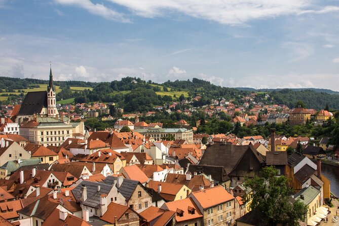Cesky Krumlov Scavenger Hunt & Highlights Self Guided Audio Tour - Stops seven and eight: Lavka pod Zamkem and the Plague Column
