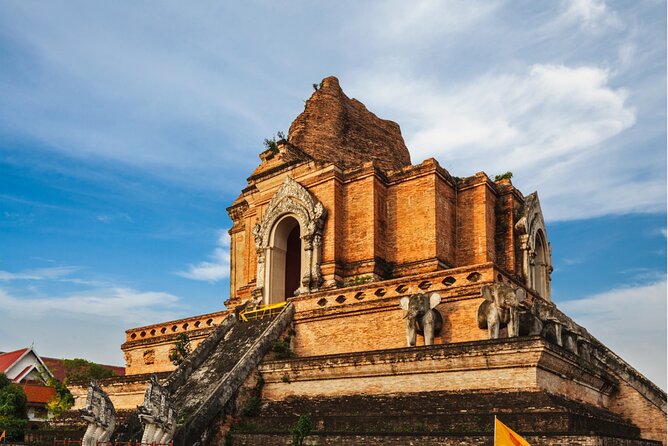 Chiang Mai Scavenger Hunt and Sights Self-Guided Tour - Starting near Chiang Mai’s old city