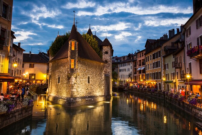 City Game Annecy and the shadow of the sword - Your phone is more than a map