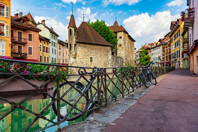 City Game Annecy and the shadow of the sword - The castle brings the medieval story into focus
