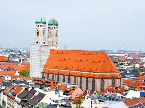 City game scavenger hunt Munich - independent city tour I discovery tour - Frauenkirche and the best-known sights