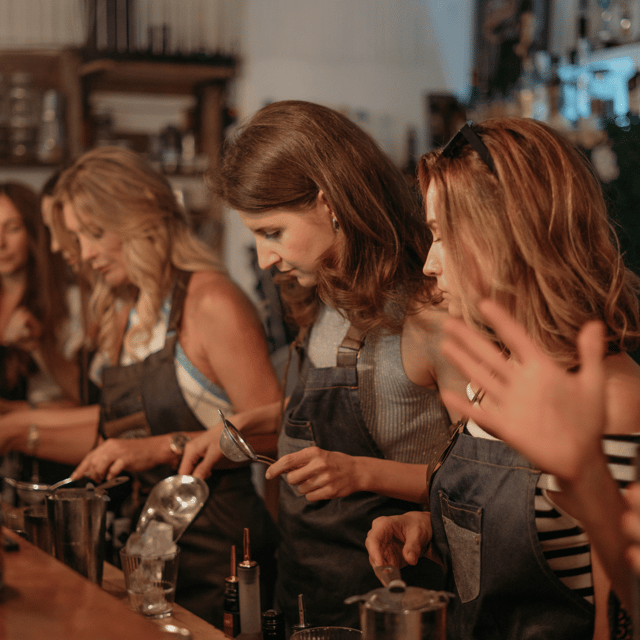 Cocktail Escape Game - Mixing cocktails, tasting food, and keeping score