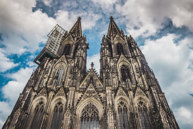Cologne Scavenger Hunt and Highlights Self Guided Audio Tour - Key points at a glance