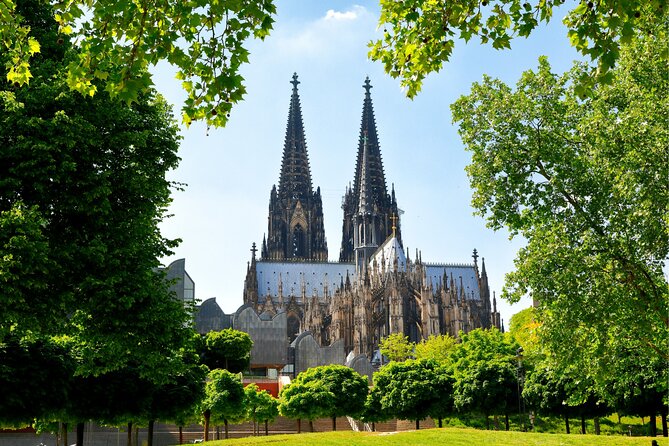 Cologne Scavenger Hunt and Highlights Self Guided Audio Tour - Great St. Martin and the old town bring the history closer
