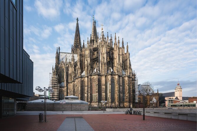 Cologne Scavenger Hunt and Highlights Self Guided Audio Tour - Fountains turn a simple walk into a small treasure hunt