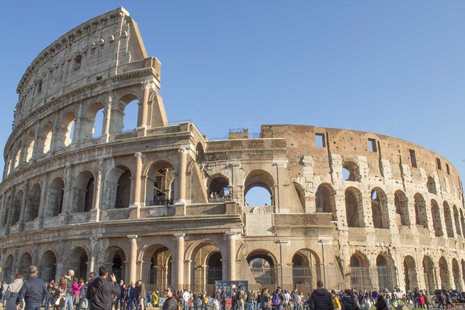 Colosseum and Roman Forum Treasure Hunt Tour for Kids & Families - Walking to the Arch of Titus