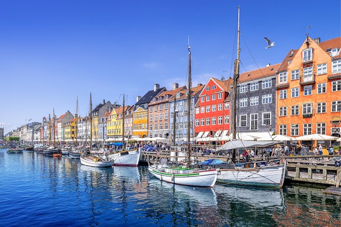 Copenhagen Scavenger Hunt and Highlights Self Guided Audio Tour - City Hall is the practical starting point