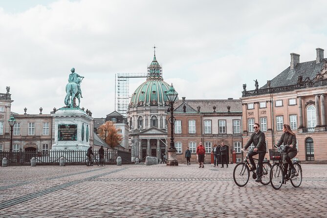 Copenhagen: Self Guided Scavenger Hunt and Tour - Choosing the best language and time
