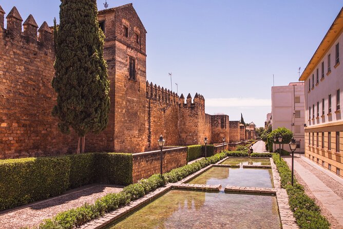 Córdoba Scavenger Hunt and City Highlights Walking Tour - How the Córdoba app hunt works
