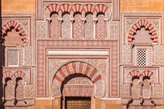 Córdoba Scavenger Hunt and City Highlights Walking Tour - The Mezquita-Catedral and the heart of old Córdoba