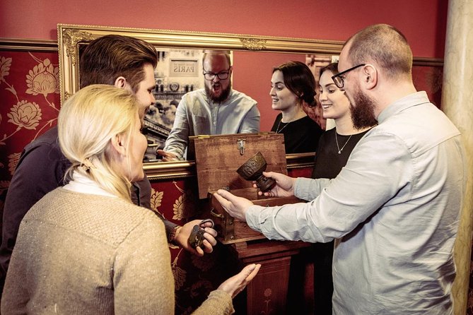 Da Vinci Escape Room - Entering the Da Vinci room in Copenhagen