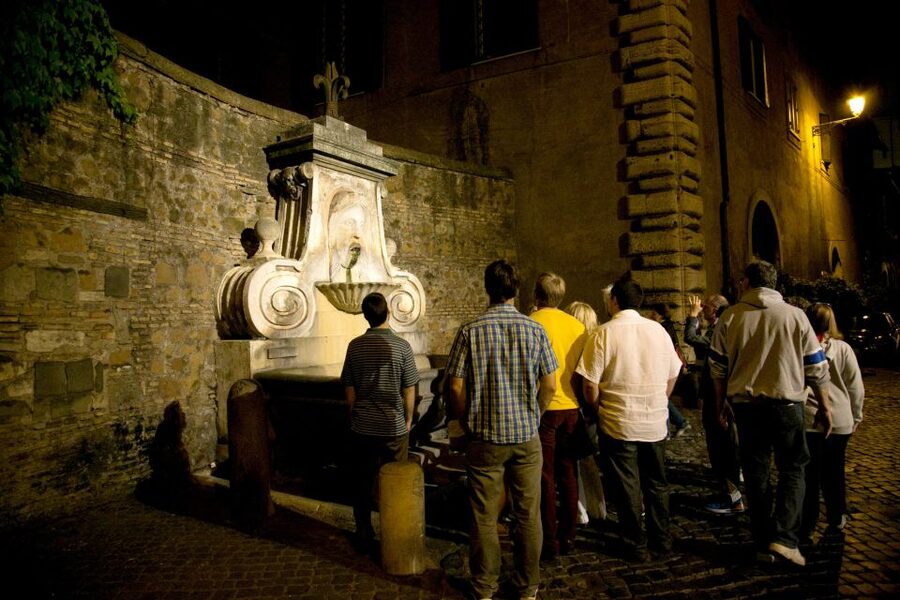 Dark Heart of Rome - Facts, Legend & Mystery Walking Tour - Via del Governo Vecchio and Via Giulia