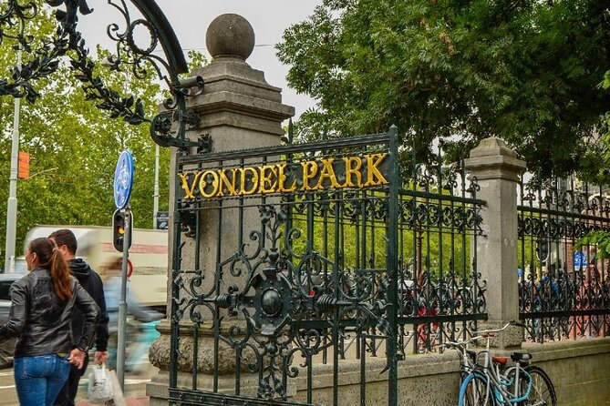 Discover Amsterdam Vondelpark in this Outside Escape city game! - The route from Van Eeghenstraat to Kinderbadje