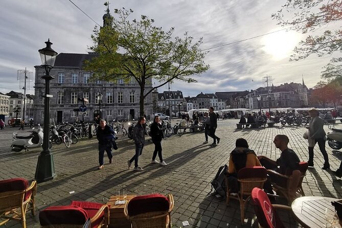 Discover Maastricht with a self-guided Outside Escape city game - Markt and the finish beside city hall
