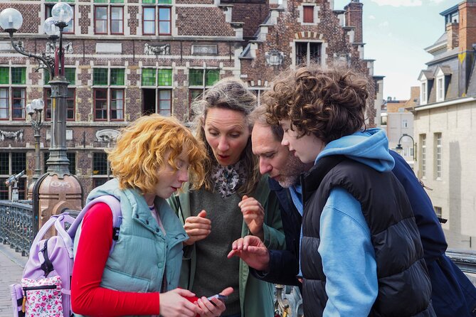 Discover Ostend while playing! Escape game - The Walter case - A good family plan for the walk