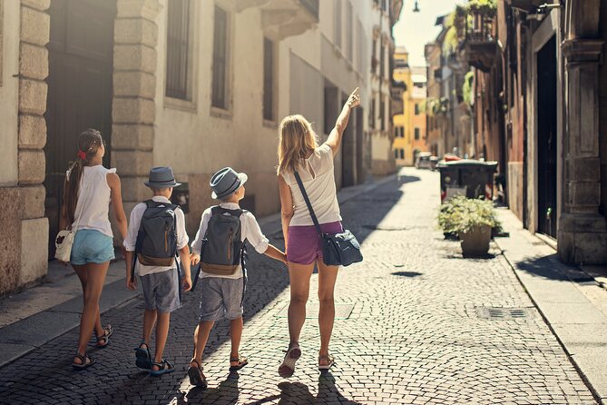 Discover the secrets of Antwerp while playing! Escape game - Group Size, Age Range, and Accessibility
