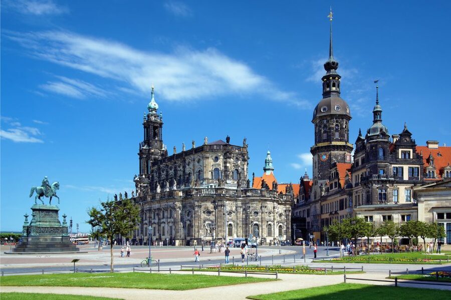 Dresden: Old Town Scavenger Hunt for Children - From Theaterplatz to the Semperoper