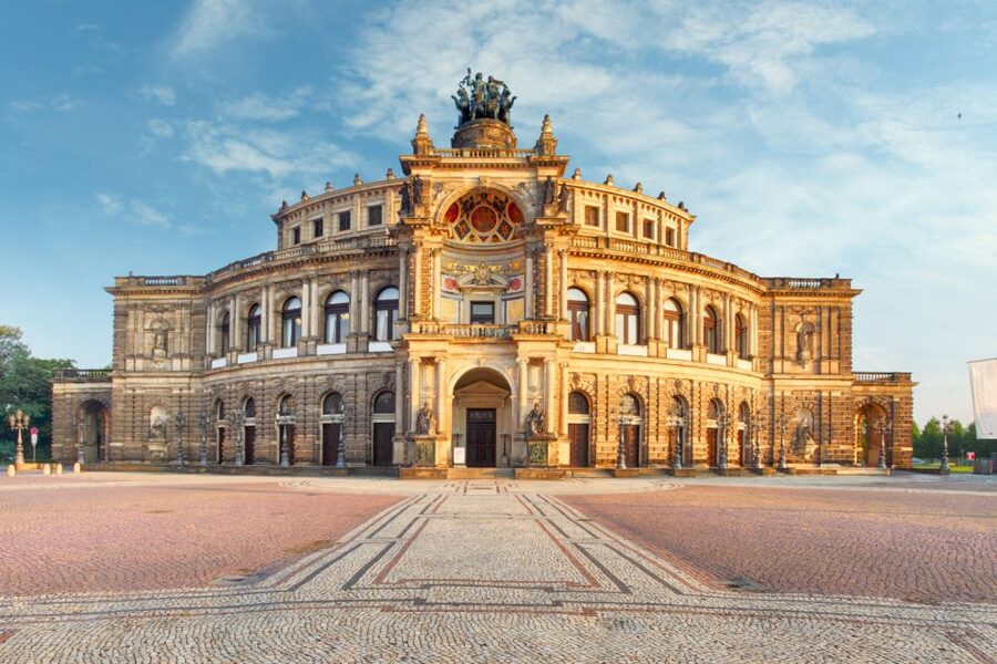 Dresden: Old Town Scavenger Hunt for Children - Brühl’s Terrace and the College of Fine Arts