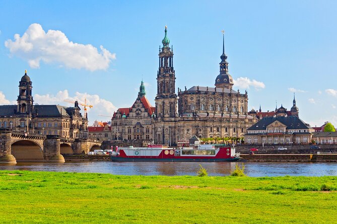 Dresden Scavenger Hunt and Highlights Self-Guided Tour - Playing as a couple, family, or private group