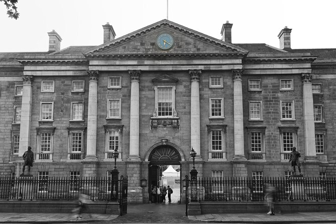Dublin Ghost Hunt Exploration Game and Tour - Starting among gold, Vikings, and bog bodies