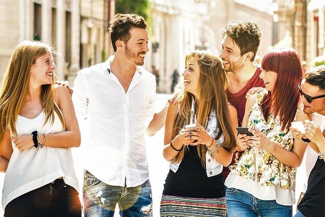 e-Scavenger hunt Alkmaar: Explore the city at your own pace - A city walk built around play