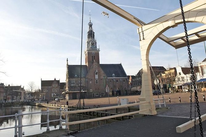 e-Scavenger hunt Alkmaar: Explore the city at your own pace - Mills, beer, and old city defenses