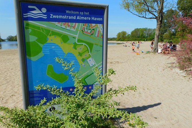 e-Scavenger hunt Almere: Explore the city at your own pace - Who will enjoy this most