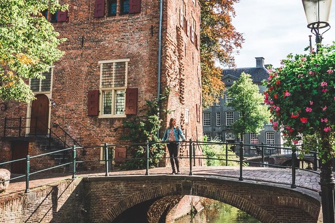 e-Scavenger hunt Amersfoort: Explore the city at your own pace - Oude Haven and Monnikendam beside the water