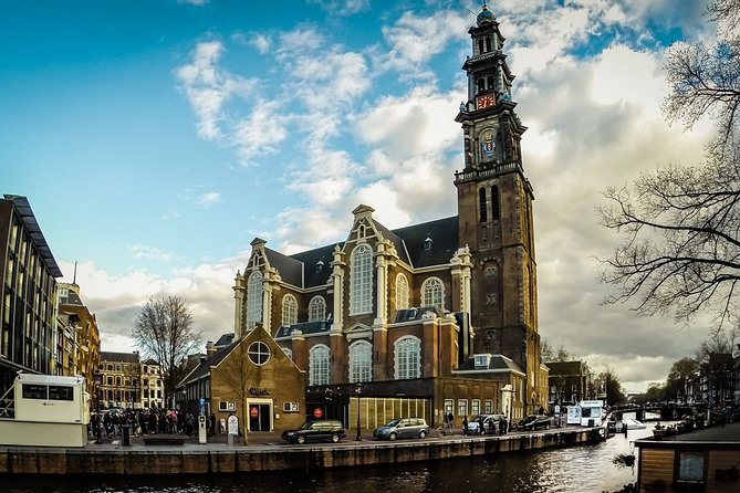 e-Scavenger hunt Amsterdam: Explore the city at your own pace - A slower turn through the Jordaan