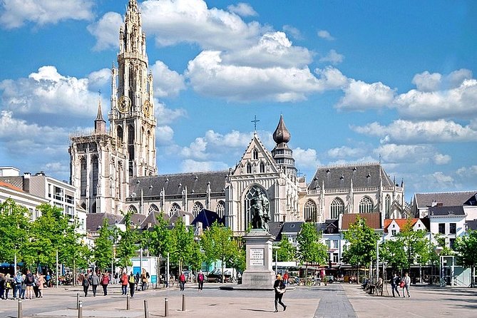 e-Scavenger hunt Antwerp: Explore the city at your own pace - A flexible way to meet Antwerp