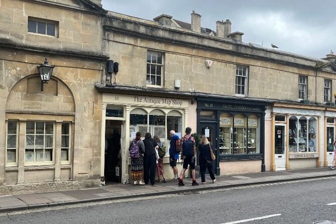 e-Scavenger hunt Bath: Explore the city at your own pace - The Circus and the Georgian theatre district