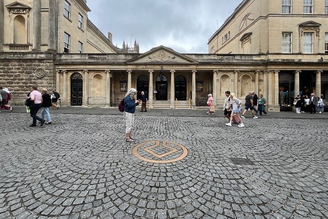 e-Scavenger hunt Bath: Explore the city at your own pace - Royal Victoria Park for a breathing space